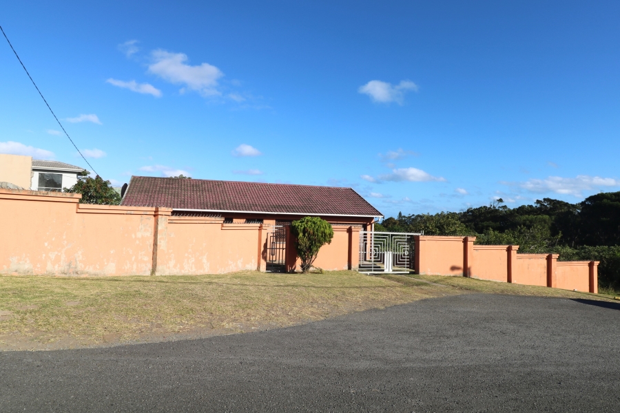 3 Bedroom Property for Sale in Sunnyridge Eastern Cape